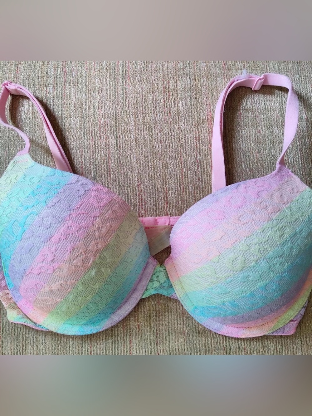 Vintage y2k Victoria secret pastel leopard push up bra
